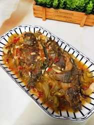 酸菜炖鱼