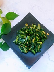爆炒蚝油莴笋叶