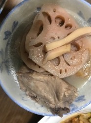 墨鱼莲藕龙骨汤