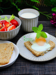 营养早餐吐司太阳蛋