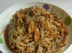 豆芽炒嫩笋豆皮