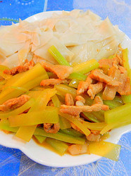 莴笋肉丝面片