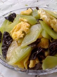 鸡蛋木耳炒莴笋