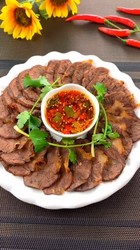 年夜饭上的卤牛肉