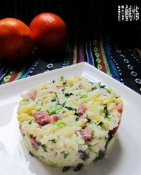 青菜腊肠炒饭