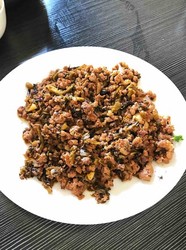 酸腌菜炒肉