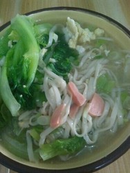 火腿鸡蛋面条