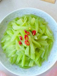炒莴笋