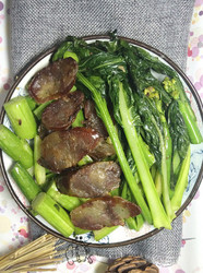 腊肠炒芥蓝