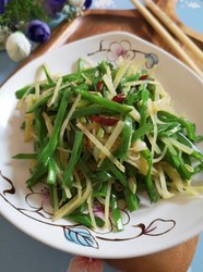 土豆丝炒梅豆