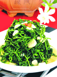 清炒菊花菜
