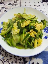 角瓜鸡蛋韭菜