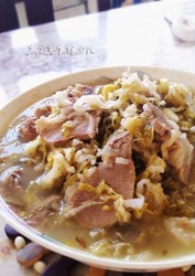 酸菜炖白肉