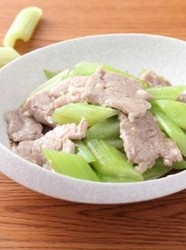 西芹炒肉片
