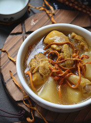 苏泊尔·虫草花萝卜炖鸭汤