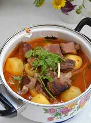 腊排骨炖小土豆