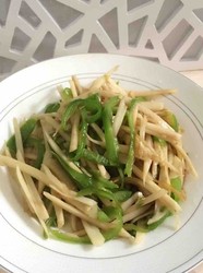 尖椒炒藕丝