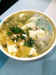 荠菜豆腐汤