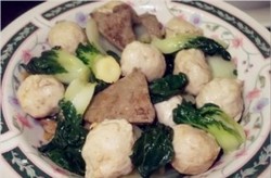 小白菜炒肉丸猪肝