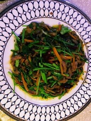 香菜爆肉丝