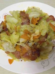 腊肉炒包菜
