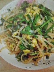 黄豆芽炒韭菜