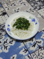 过水面条