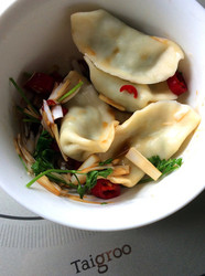 韭菜（花）鸡蛋水饺