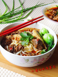 香辣红烧牛肉面