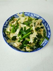 干豆腐炒韭菜