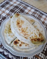 三鲜韭菜合子