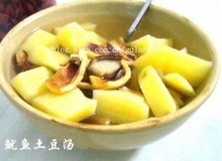 鱿鱼土豆汤