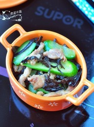 黄瓜熘肉片