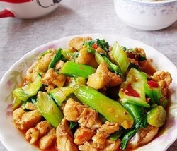 蒜薹炒鸡肉
