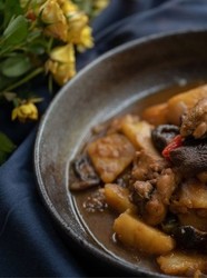 菌菇土豆炖鸡块