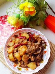 家常土豆炖鸡叉
