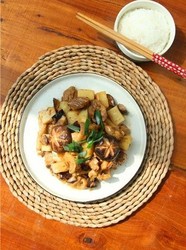 香菇土豆鸡块