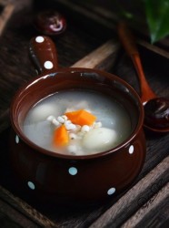 马蹄冬瓜薏米鸭汤
