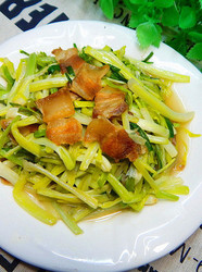 藠头炒肉片