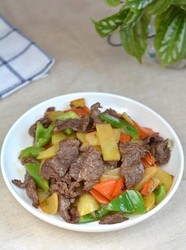 牛肉土豆青椒