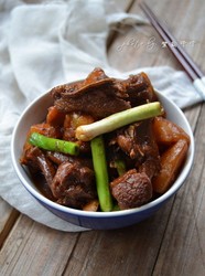 土豆焖鹅