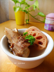 莲藕大骨汤