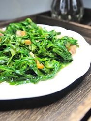 咸肉丝炒荠菜