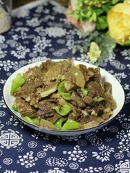 牛头肉炒尖椒