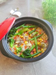砂锅焖玉米胡萝卜排骨饭