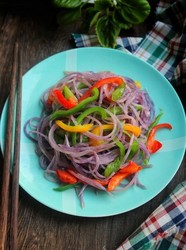 辣炒紫土豆丝