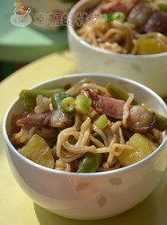 腊肉土豆豆角焖面