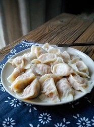 胡萝卜猪肉馅饺子