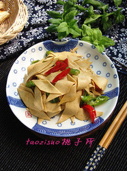 辣椒炒豆皮
