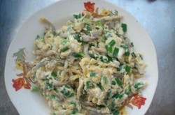 蛏子韭菜炒鸡蛋